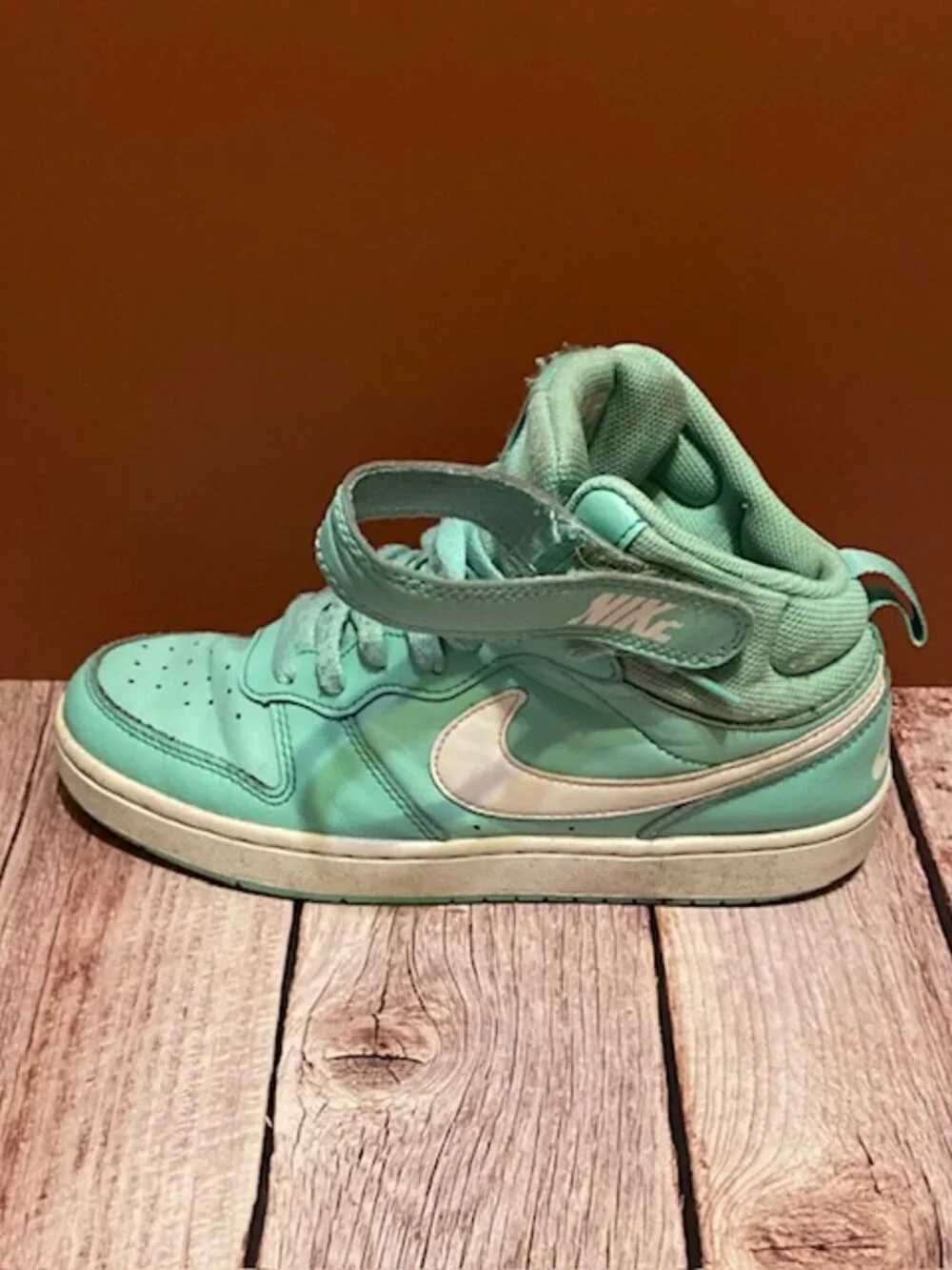 Nike Court Borough Mid Girls Sneakers – Mint